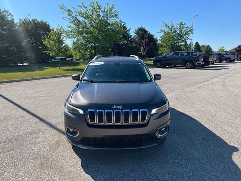 Used 2019 Jeep Cherokee Limited AWD/4WD image 2