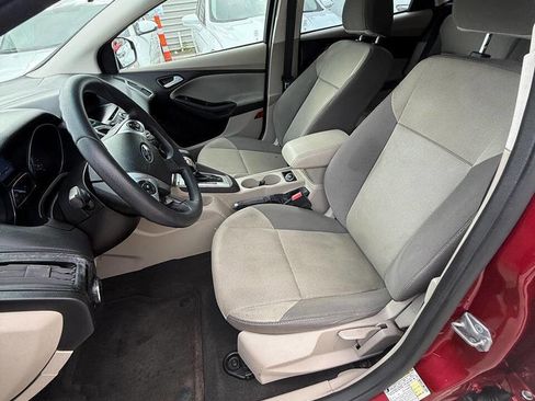 Used 2014 Ford Focus SE image 24