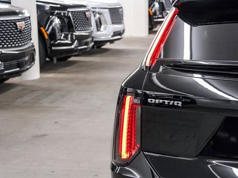 Certified 2025 Cadillac Optiq Luxury 1 image 7