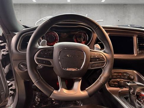 Used 2019 Dodge Challenger SRT Hellcat image 21