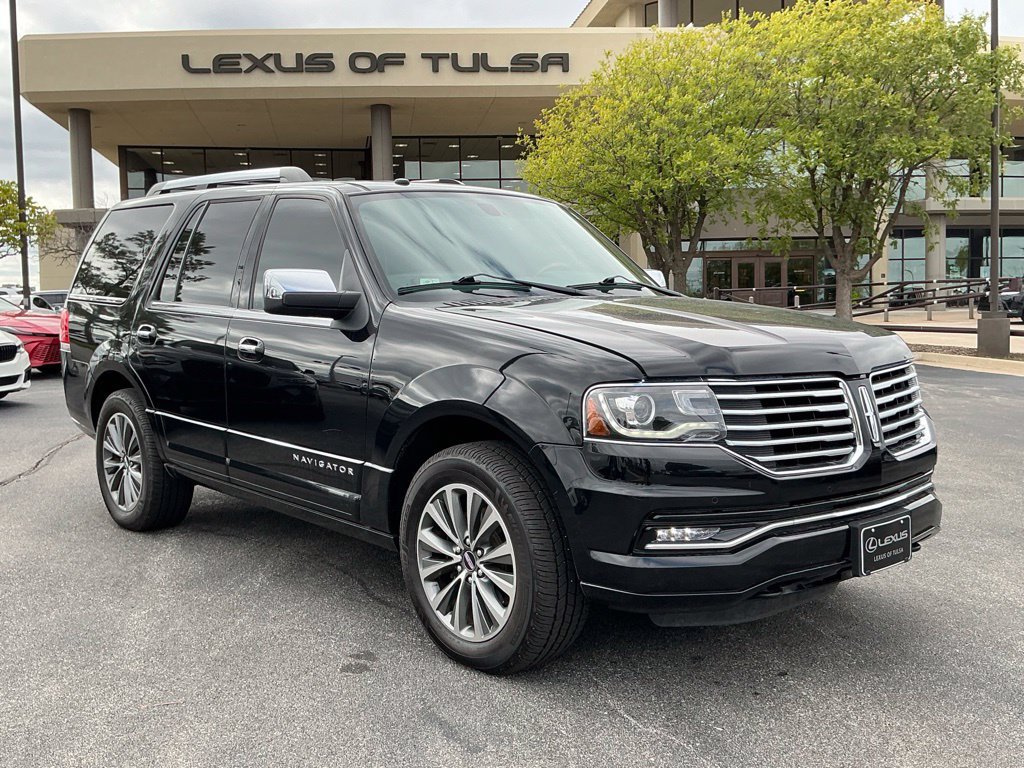 Used 2017 Lincoln Navigator Select AWD/4WD image 1