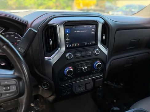 Used 2019 GMC Sierra 1500 SLT w/ X31 Off-Road Package AWD/4WD image 26