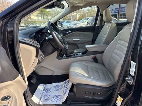Used 2019 Ford Escape Titanium AWD/4WD image 20