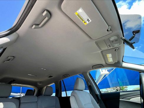 Used 2018 Honda Pilot EX image 14