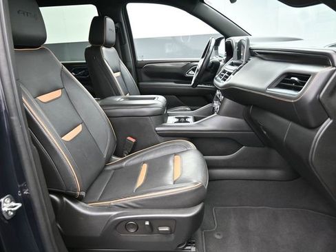 Used 2023 GMC Yukon AT4 w/ Technology Package image 32