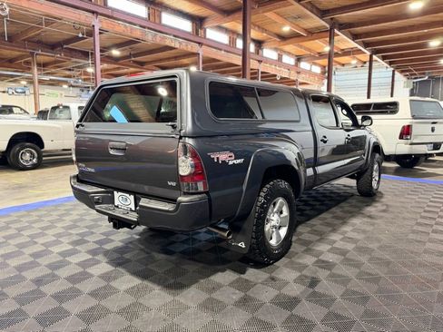 Used 2011 Toyota Tacoma 4x4 Double Cab w/ TRD Sport Pkg w/JBL Audio image 5