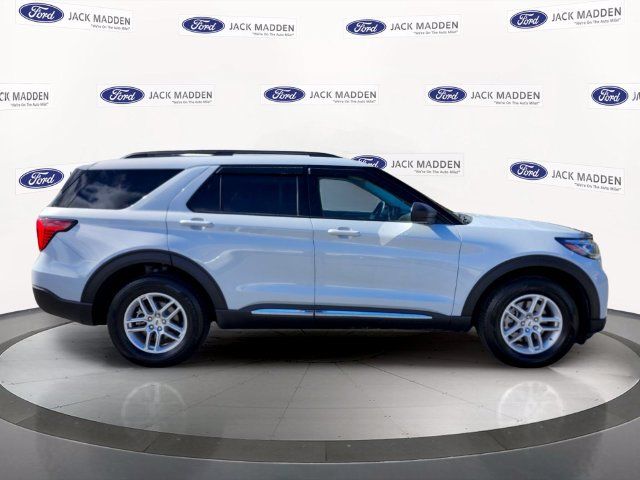 Certified 2025 Ford Explorer Active AWD/4WD image 6