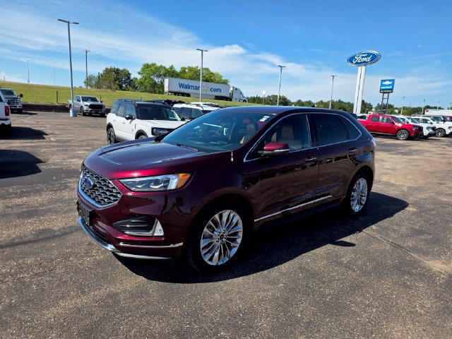 Used 2023 Ford Edge Titanium w/ Equipment Group 301A AWD/4WD image 3