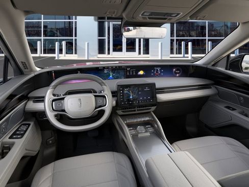 New 2025 Lincoln Nautilus Premier image 9