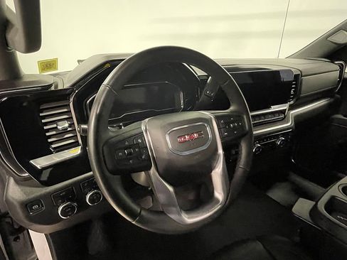 Used 2025 GMC Sierra 1500 SLT image 22