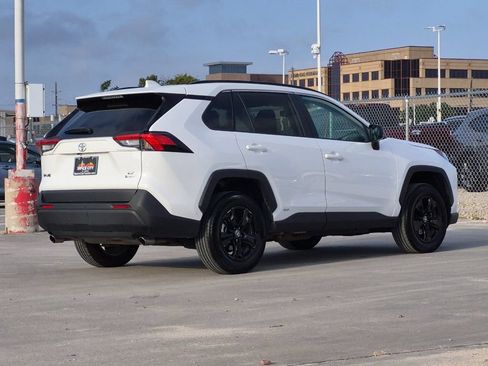 Certified 2025 Toyota RAV4 LE AWD/4WD image 6