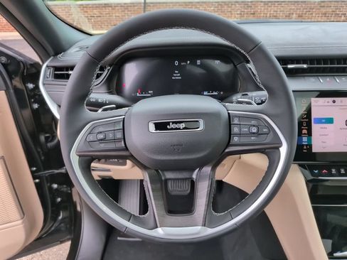 New 2026 Jeep Grand Cherokee L Limited w/ Limited Altitude Package AWD/4WD image 22