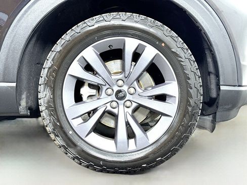 Used 2023 Ford Explorer XLT w/ Equipment Group 202A image 46