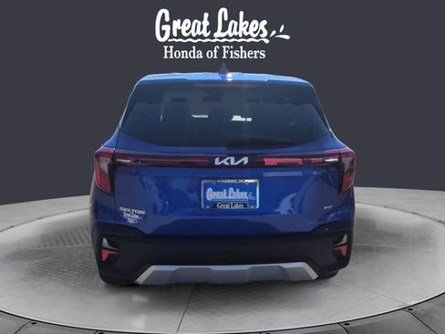 Used 2024 Kia Seltos LX AWD/4WD image 4
