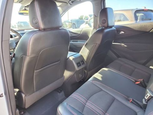 Certified 2022 Chevrolet Equinox RS w/ LPO, Floor Liner Package image 14