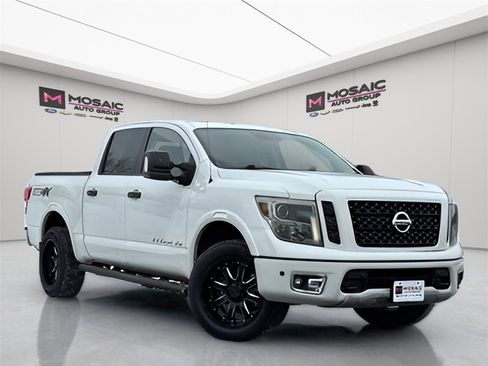 Used 2018 Nissan Titan PRO-4X image 1