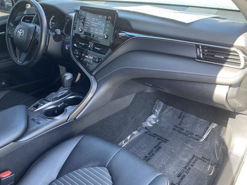 Certified 2023 Toyota Camry SE w/ Cold Weather Package FWD image 17