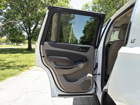 Used 2019 Chevrolet Tahoe LT AWD/4WD image 28
