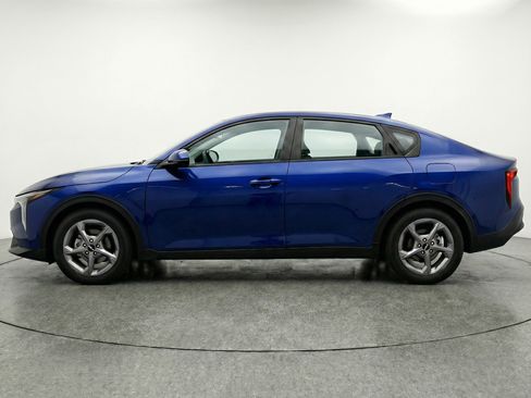 Used 2025 Kia K4 LXS image 5