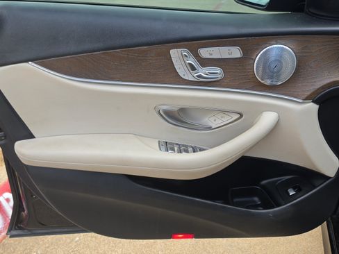 Used 2019 Mercedes-Benz E 300 w/ Premium 1 Package image 27