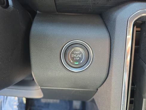 Certified 2025 GMC Acadia Elevation FWD image 28