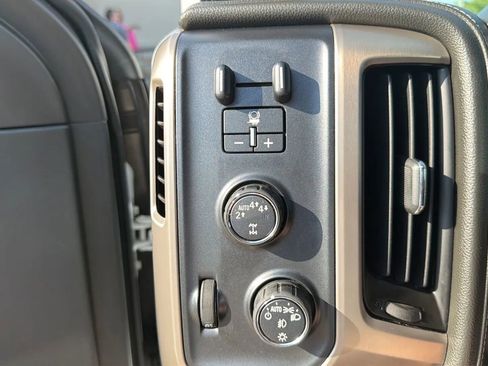 Used 2017 GMC Sierra 1500 Denali w/ Denali Ultimate Package AWD/4WD image 22