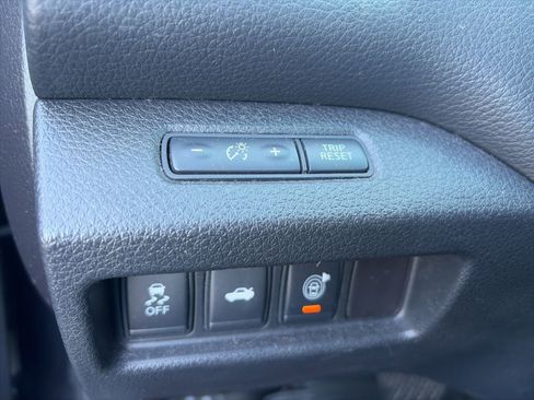 Used 2015 Nissan Altima 2.5 SV w/ Convenience Package image 15