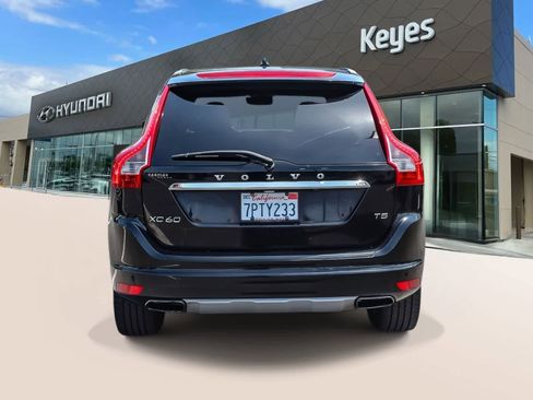 Used 2016 Volvo XC60 T5 Premier w/ Proximity Package FWD image 6