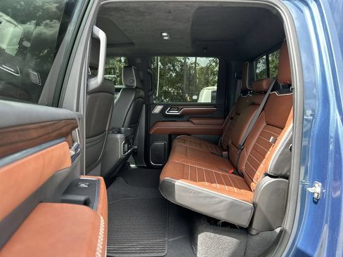Certified 2024 GMC Sierra 2500 Denali Ultimate AWD/4WD image 25