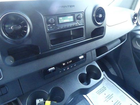 Used 2023 Mercedes-Benz Sprinter 1500 image 11