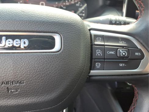 Used 2022 Jeep Compass Trailhawk w/ Trailhawk Convenience Group AWD/4WD image 29