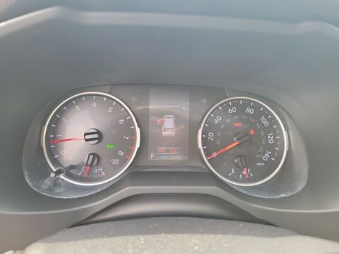 Used 2019 Toyota RAV4 XLE w/ Convenience Package FWD image 25
