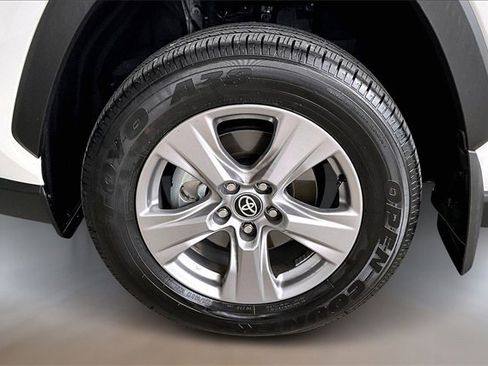 Used 2025 Toyota RAV4 XLE image 29