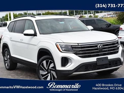 Certified 2026 Volkswagen Atlas SE w/ Panoramic Sunroof Package FWD image 1