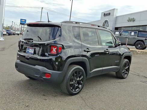 Certified 2023 Jeep Renegade Altitude image 12