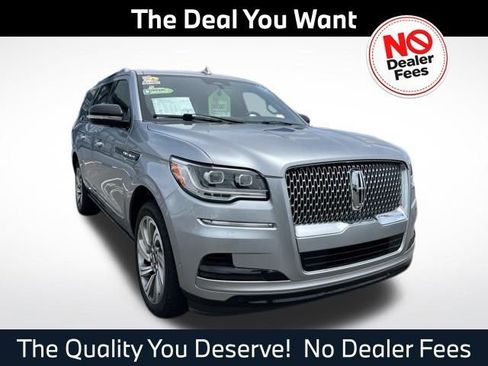Used 2022 Lincoln Navigator L Reserve RWD image 1