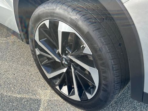 Used 2023 Mitsubishi Outlander SE image 22