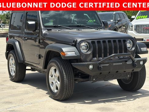 Used 2023 Jeep Wrangler Sport AWD/4WD image 3
