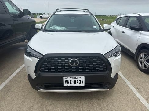Certified 2024 Toyota Corolla Cross LE FWD image 6
