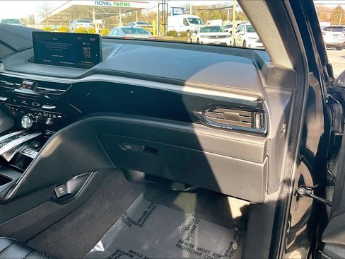 Used 2023 Acura MDX SH-AWD w/ Technology Package image 17