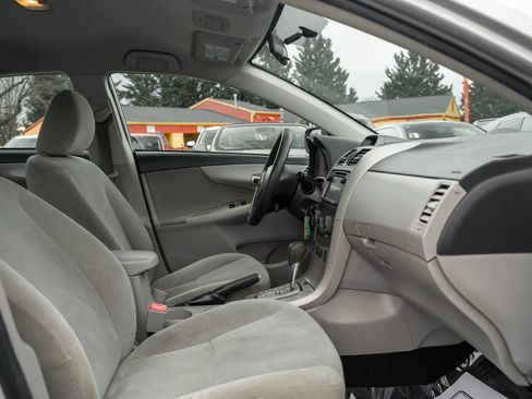 Used 2013 Toyota Corolla LE Special Edition image 11