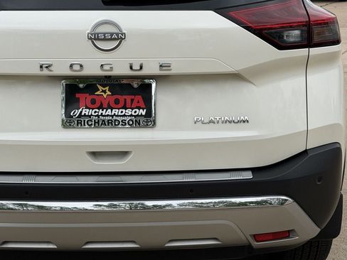 Used 2023 Nissan Rogue Platinum FWD image 6