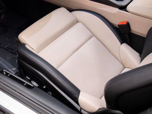 Certified 2025 Porsche 911 Carrera image 16