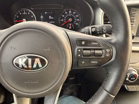 Used 2017 Kia Sorento FWD w/ LX Convenience Package image 19