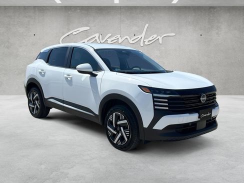 Certified 2025 Nissan Kicks SV image 2