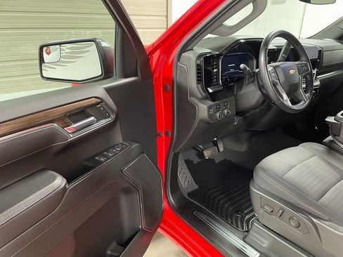 Used 2023 Chevrolet Silverado 1500 LT AWD/4WD image 10