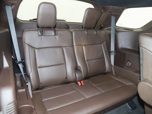 Used 2022 Ford Explorer King Ranch w/ Premium Technology Package image 14