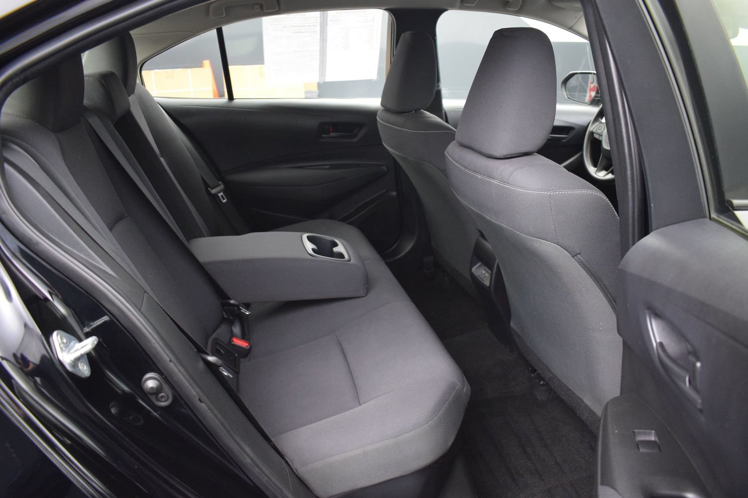 Used 2023 Toyota Corolla LE w/ LE Convenience Package FWD image 11