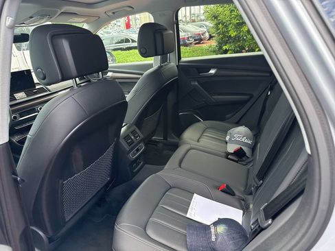 Used 2022 Audi Q5 2.0T Premium w/ Convenience Package AWD/4WD image 5