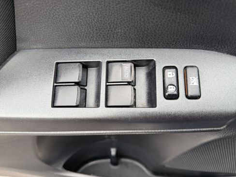 Used 2018 Toyota RAV4 LE w/ All Weather Liner Package image 31